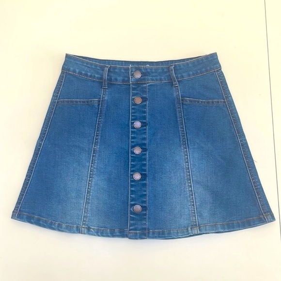 ❤️ AMERICAN RAG Skirt Juniors Size 3 - Picture 2 of 4